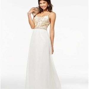 Emerald Sundae Womens White Sequined Sheer Floral Formal Dress